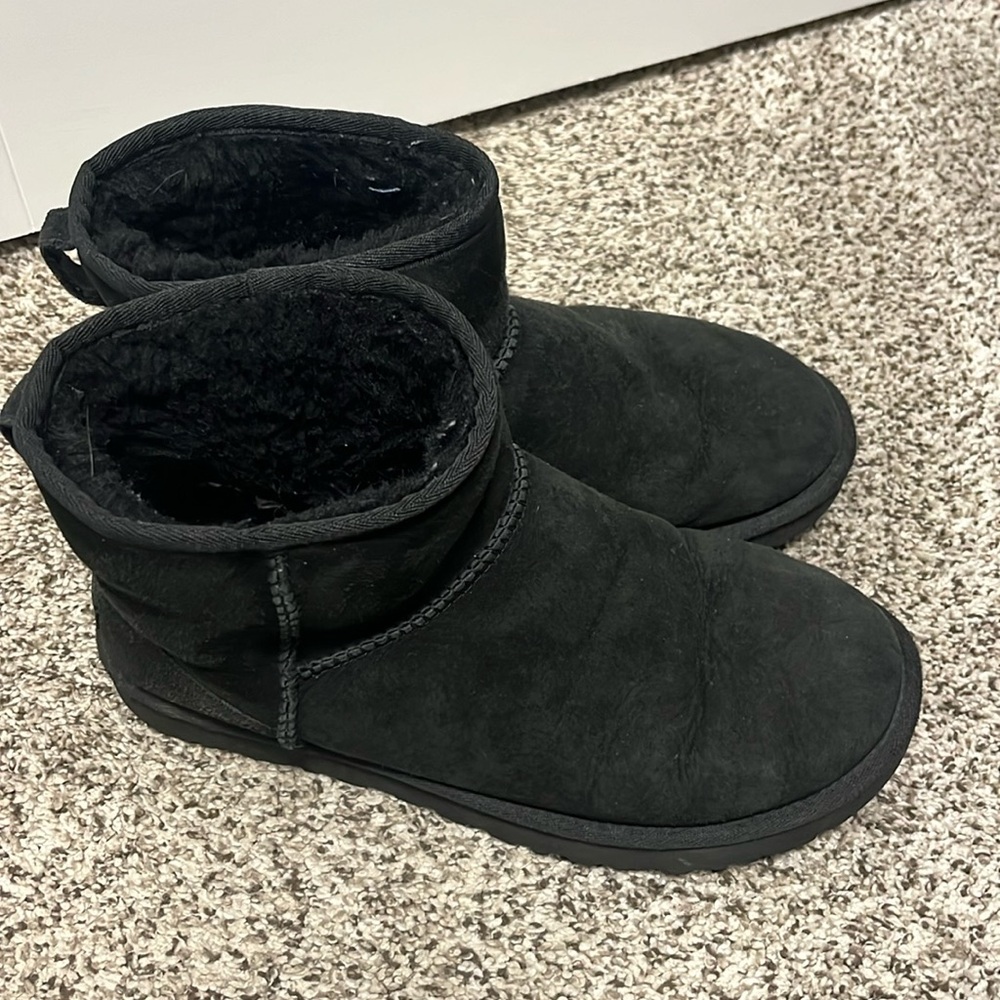 Ugg classic mini boot black size 8